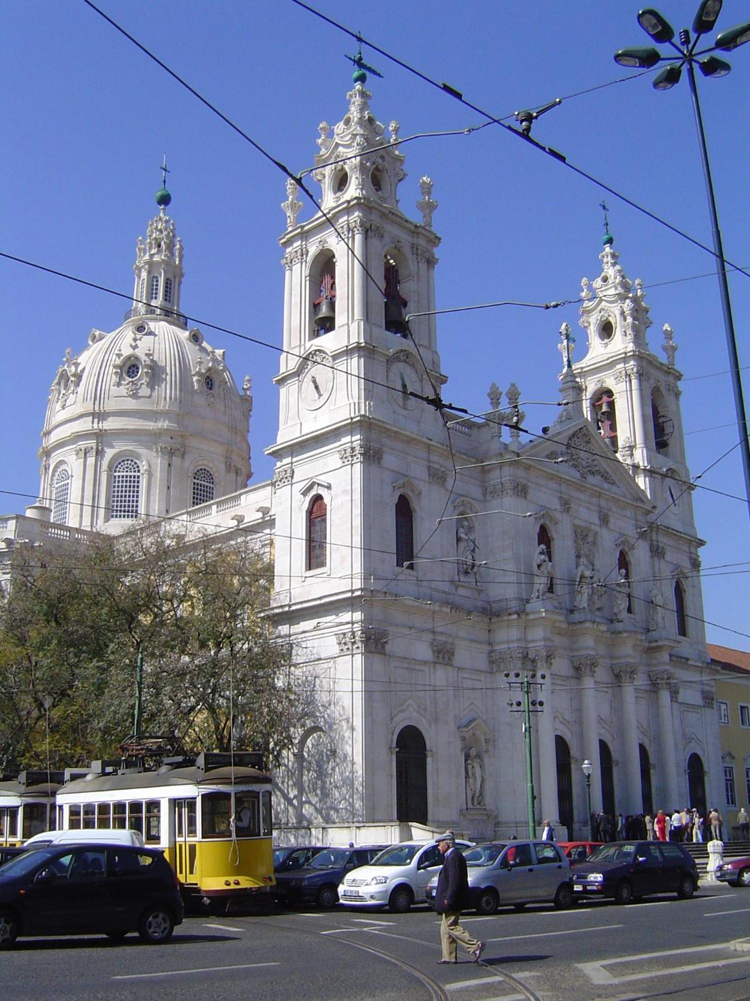 Apartamento Bem Localizado Para Familias & Amigos Apartment Lisbon Luaran gambar